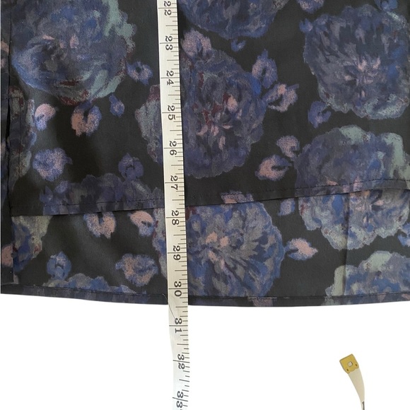 LOFT Blue Sleeveless Blouse with Floral Print - Picture 6 of 7